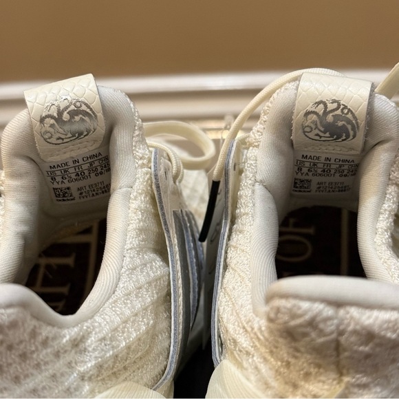 Women's Adidas Ultra Boost 4.0 Game Of Thrones Targaryen size 8 limited ed



﻿ - Picture 7 of 15